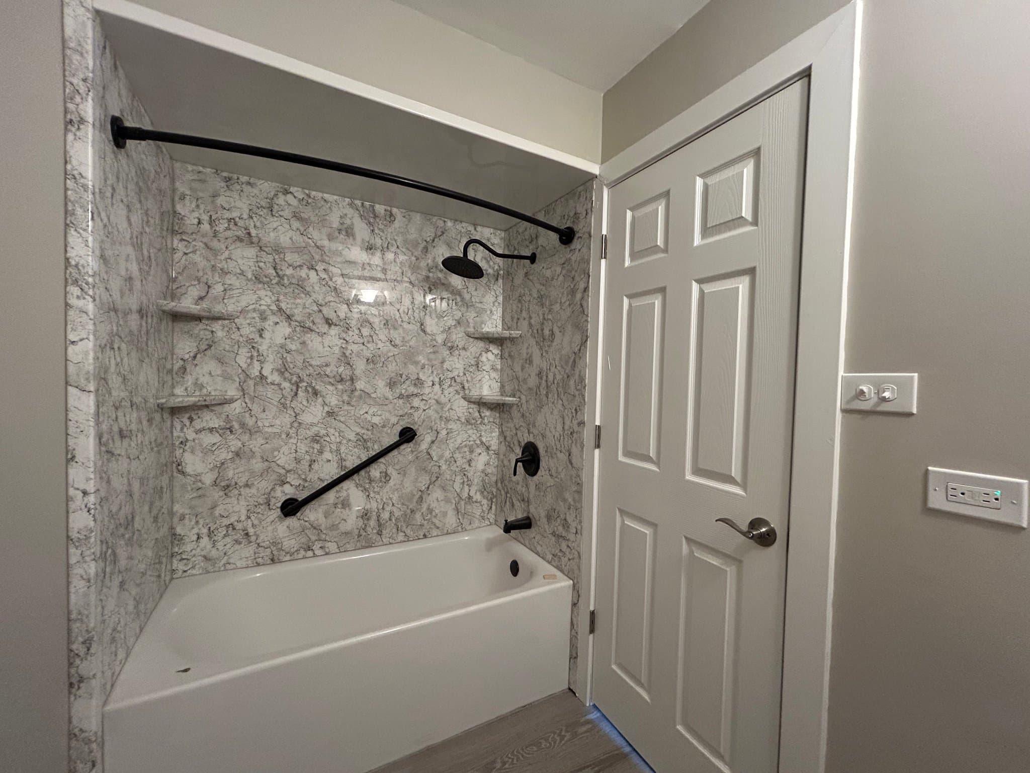 Richton Park House: 22435 Riverside Dr