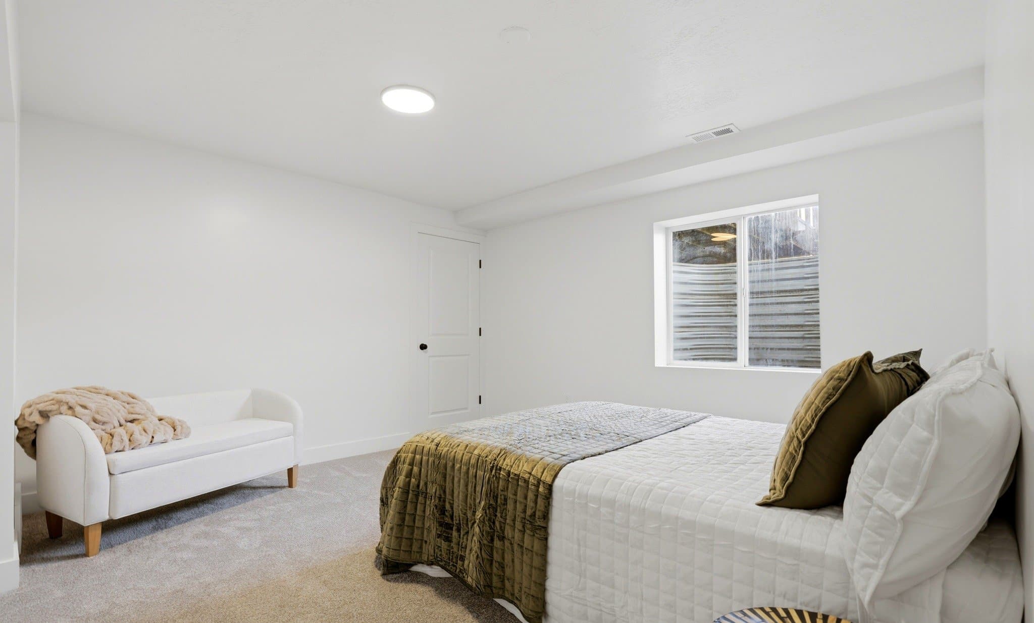 Sandy House: 8643 S Vaquero Dr