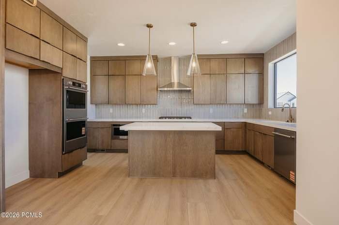 Heber House: 944 S Cloverfield Ct