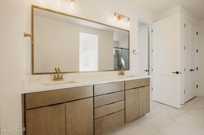 Heber House: 944 S Cloverfield Ct
