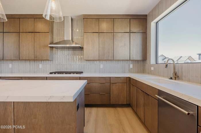 Heber House: 944 S Cloverfield Ct