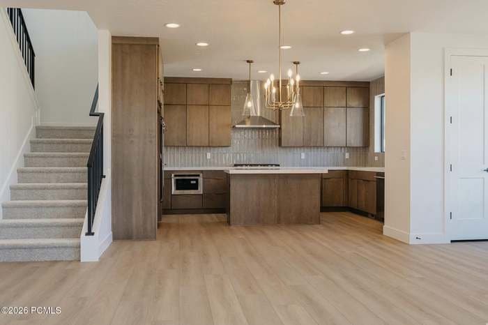 Heber House: 944 S Cloverfield Ct