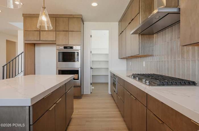 Heber House: 944 S Cloverfield Ct