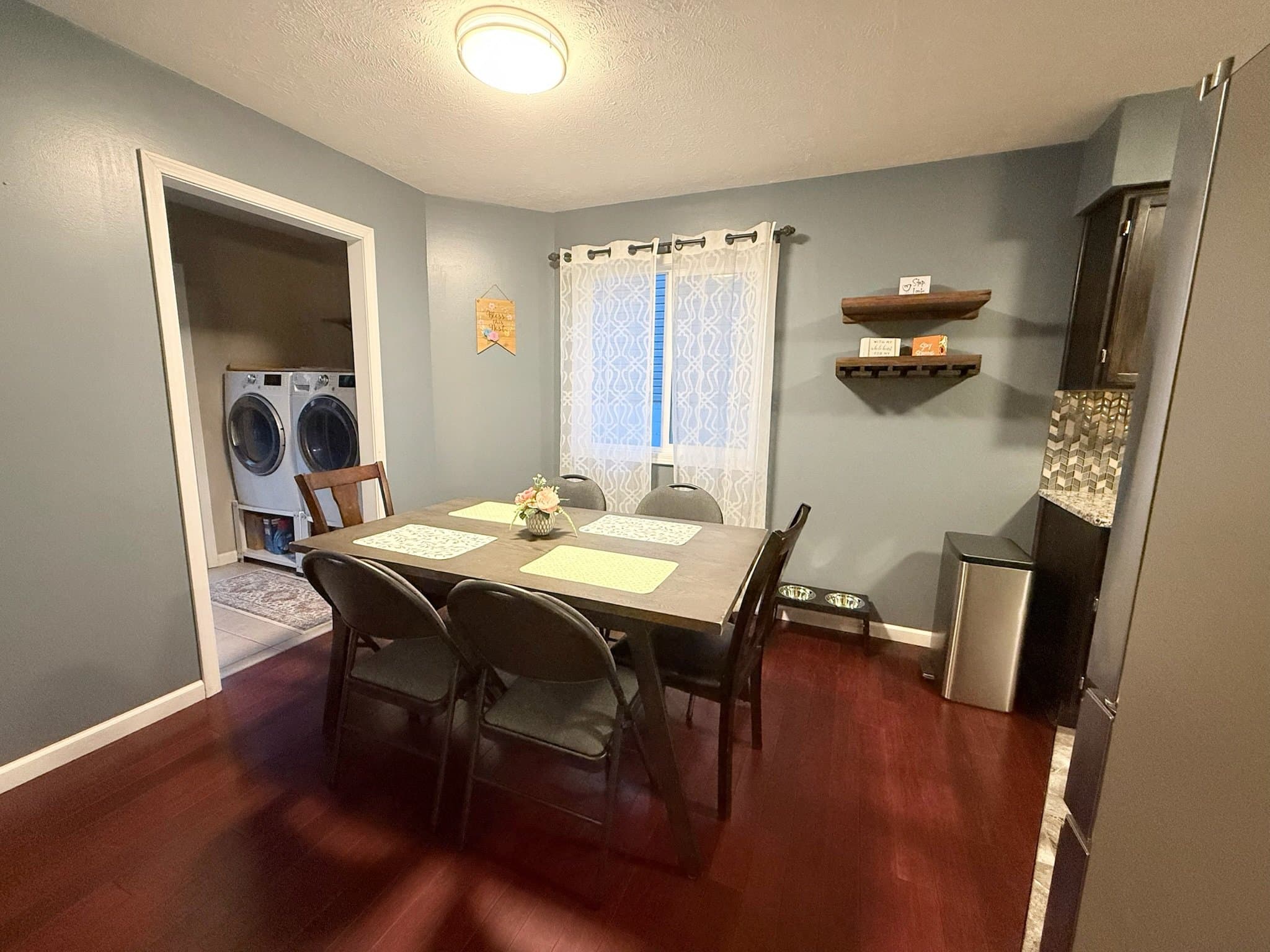 Omaha House: 10628 Hartman Ave