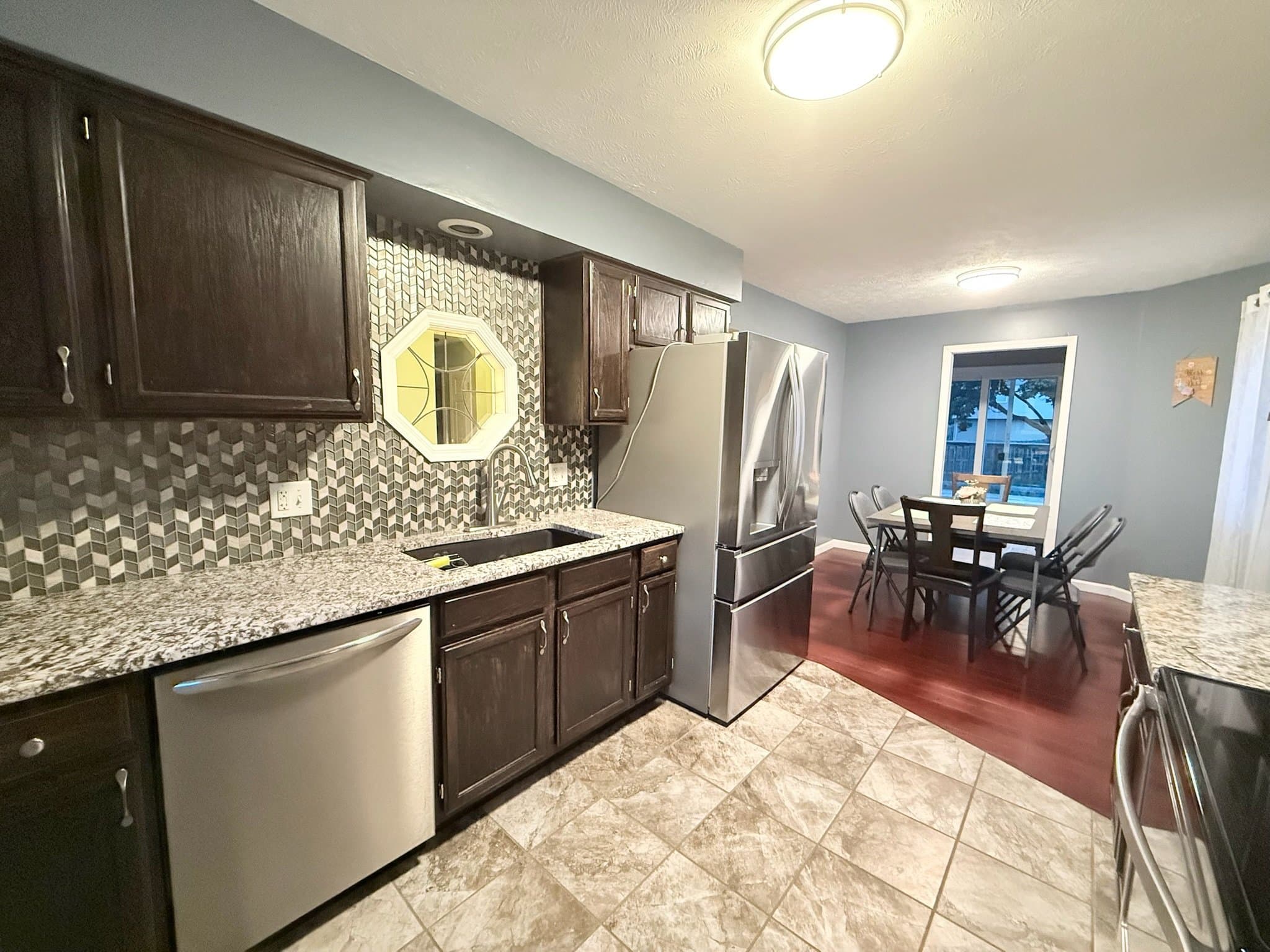 Omaha House: 10628 Hartman Ave