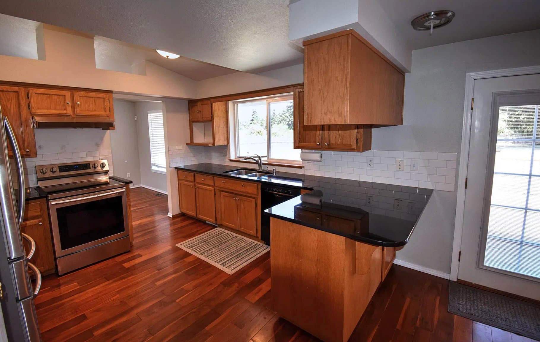 Yelm House: 17010 94th Ln SE