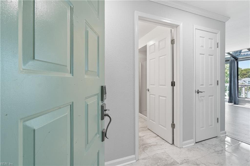 Virginia Beach Condo: 209 Lake Dr