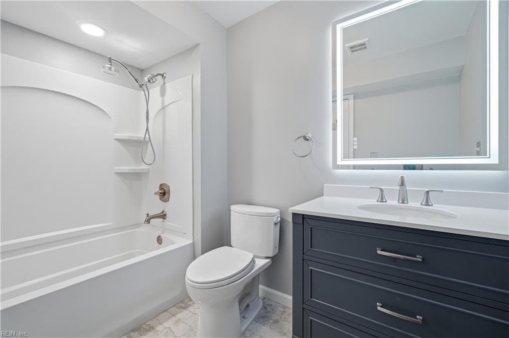 Virginia Beach Condo: 209 Lake Dr