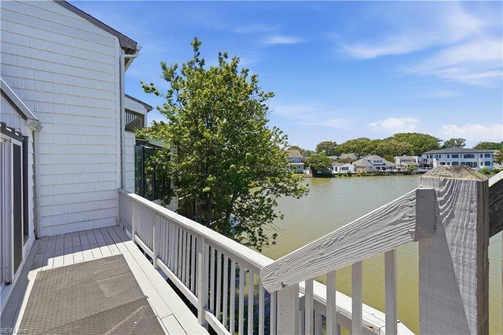 Virginia Beach Condo: 209 Lake Dr