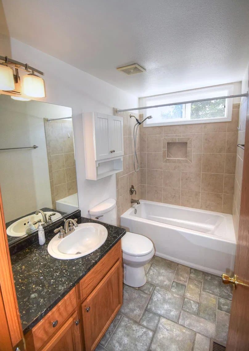 Yelm House: 17010 94th Ln SE