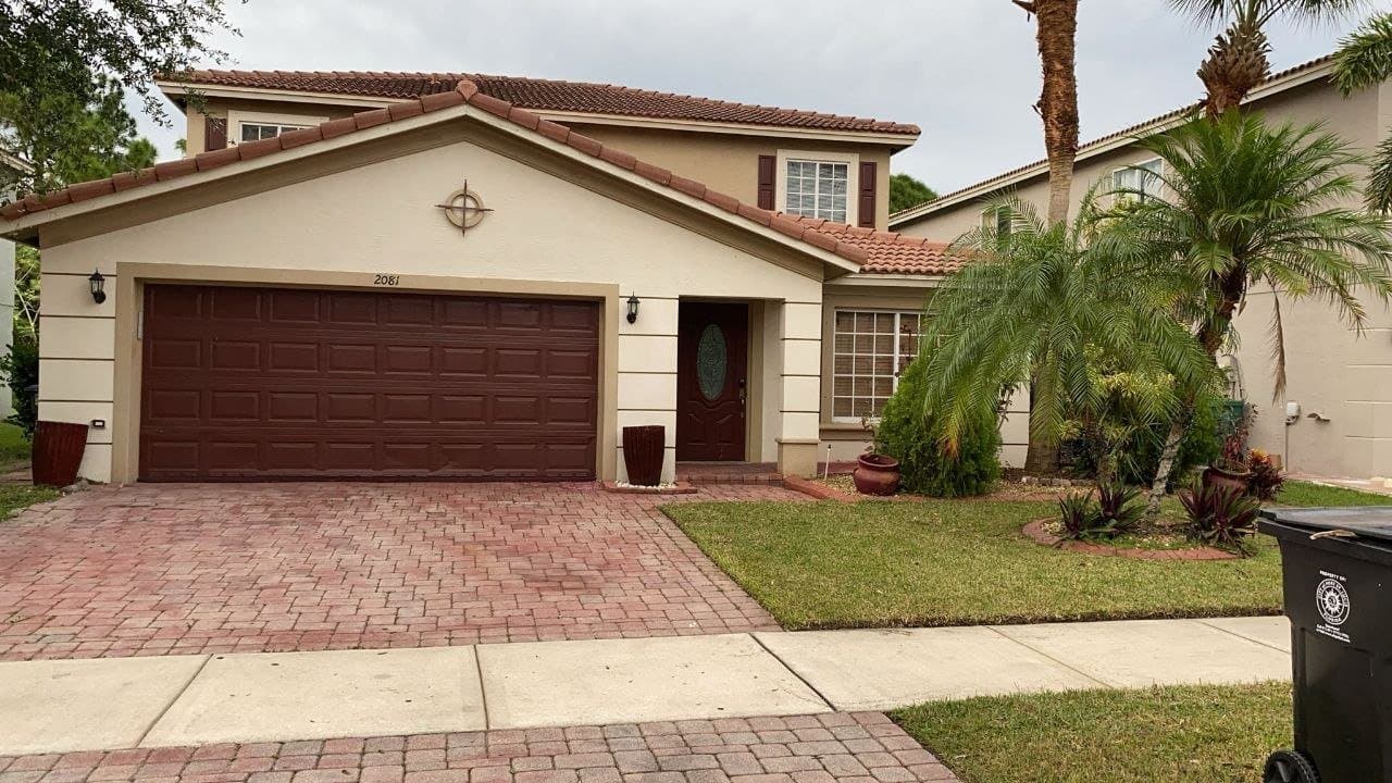 Port Saint Lucie House: 2081 SW Marblehead Way