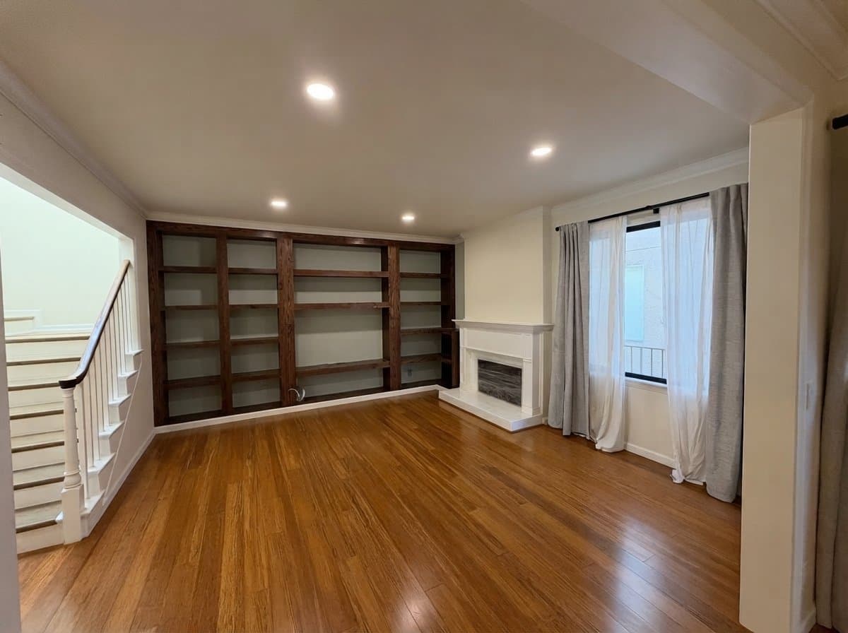 Los Angeles Condo: 10320 Almayo Avenue