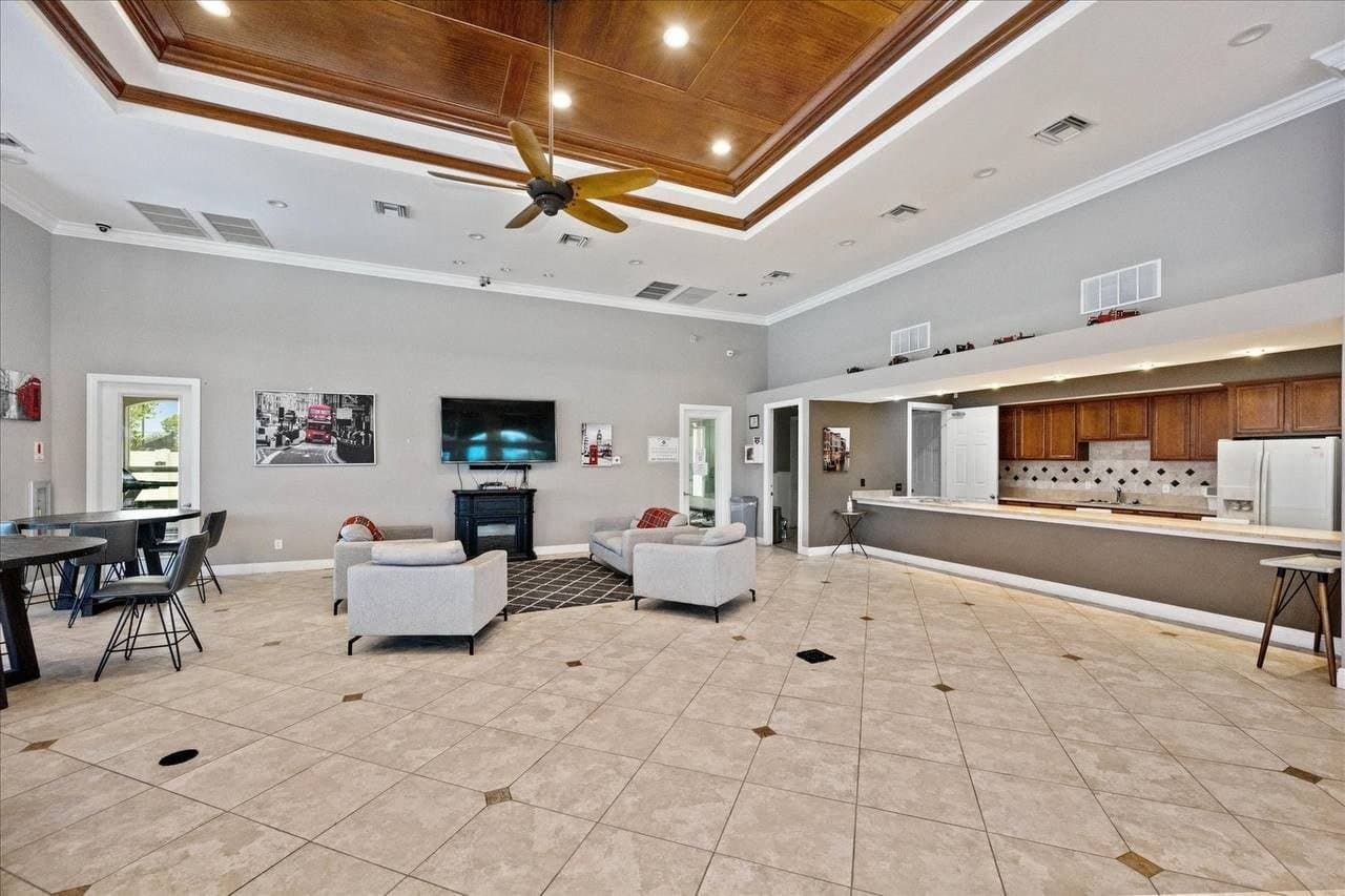 Port Saint Lucie House: 2081 SW Marblehead Way