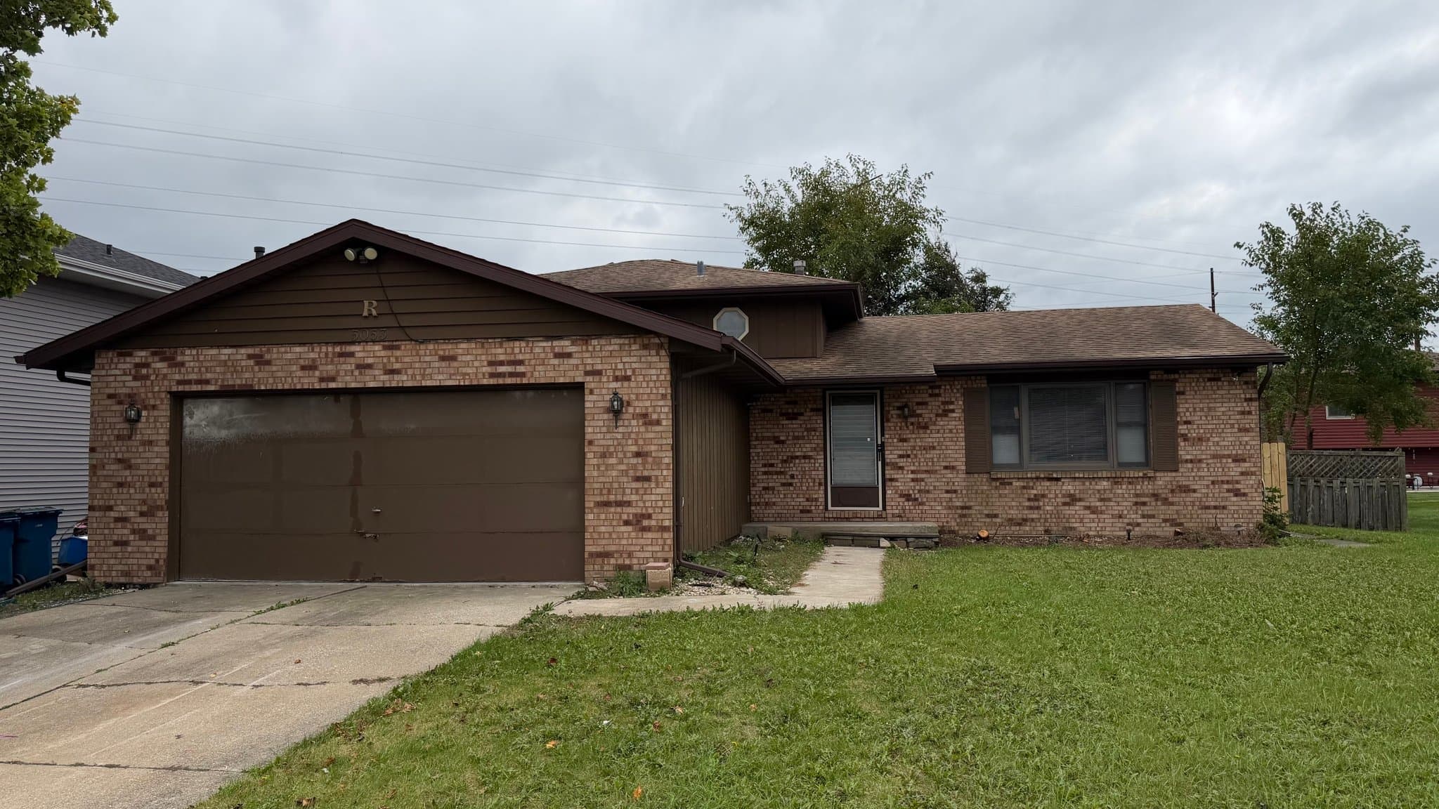 Crown Point House: 5053 W 90th Ln