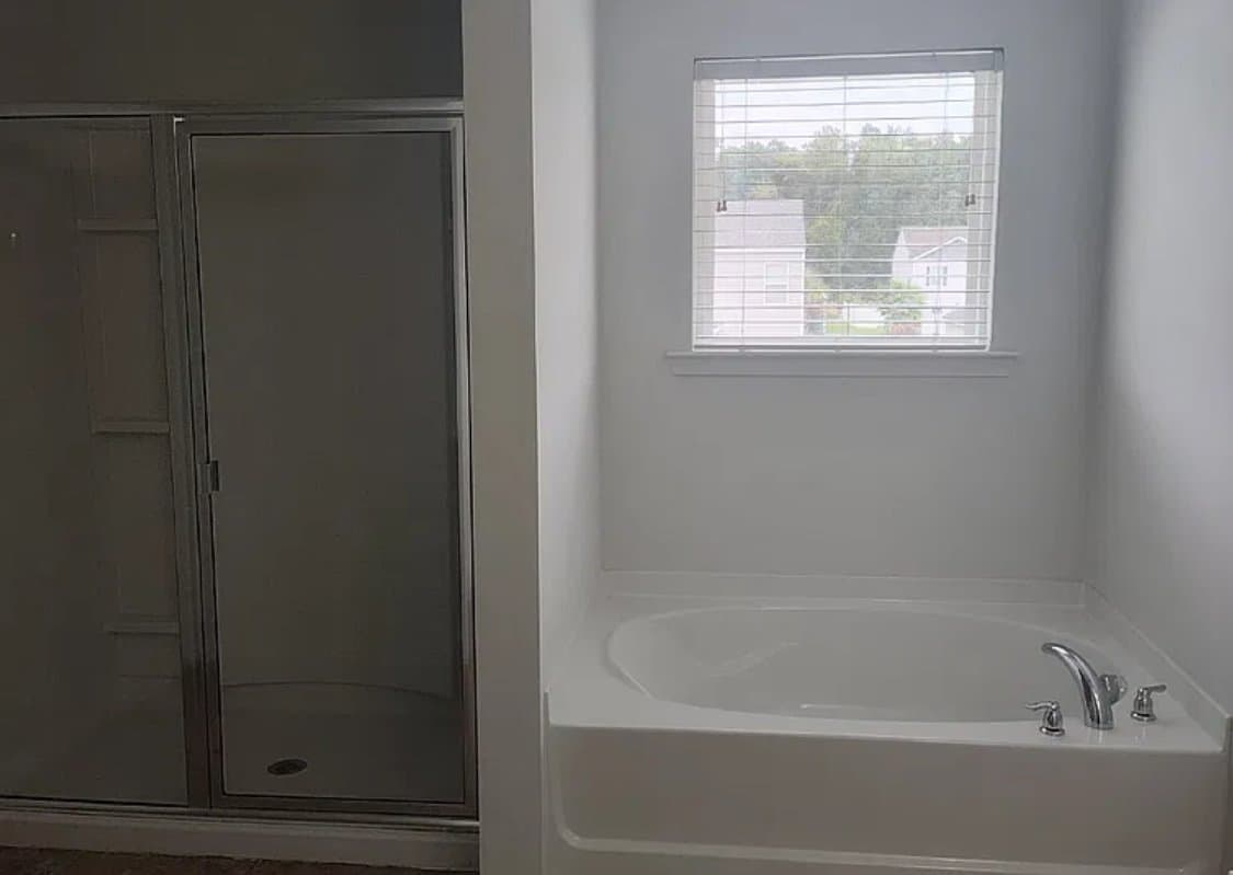 Savannah House: 27 Hawkhorn Ct