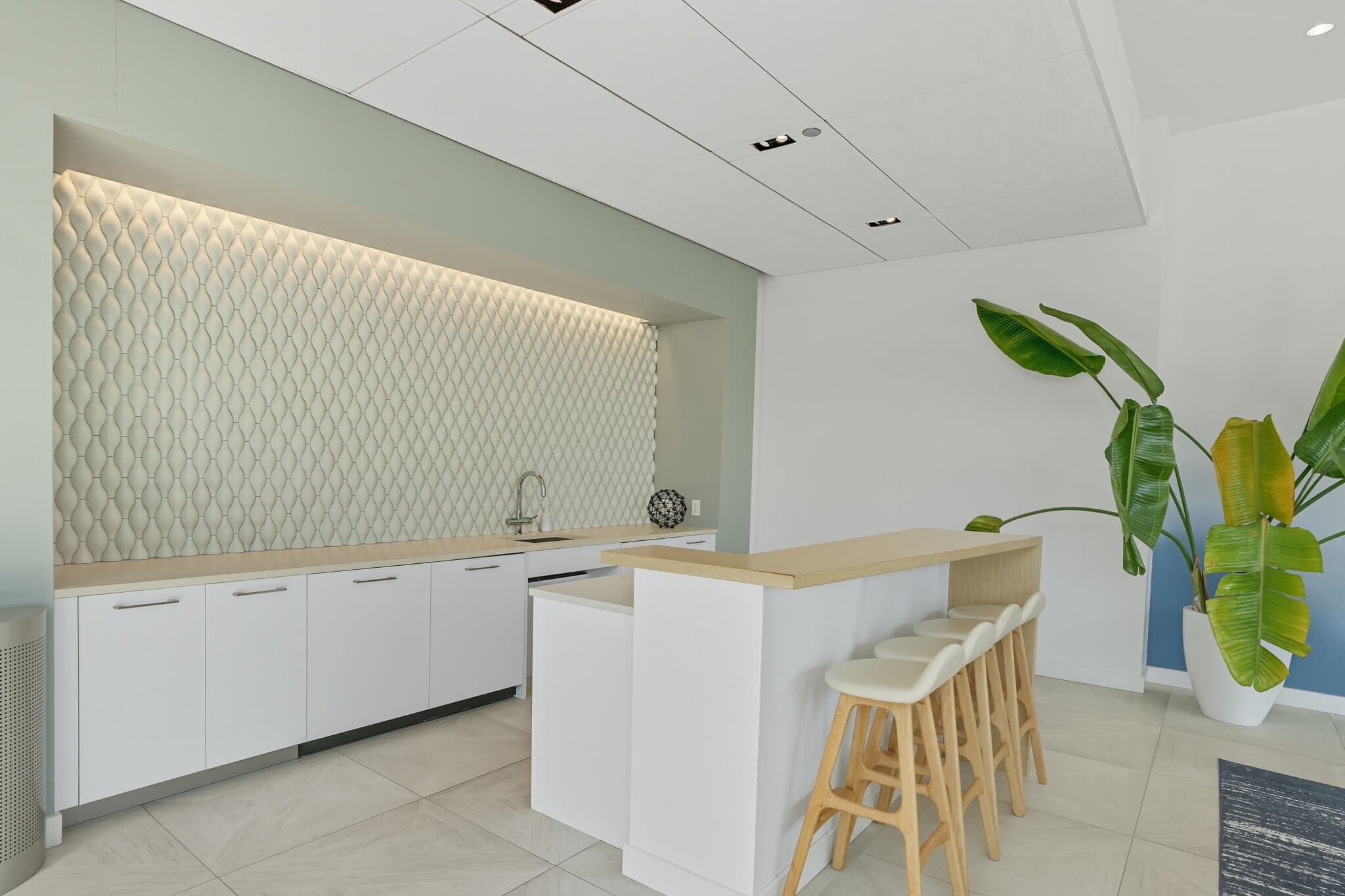 Chicago Condo: 623 W Lake St