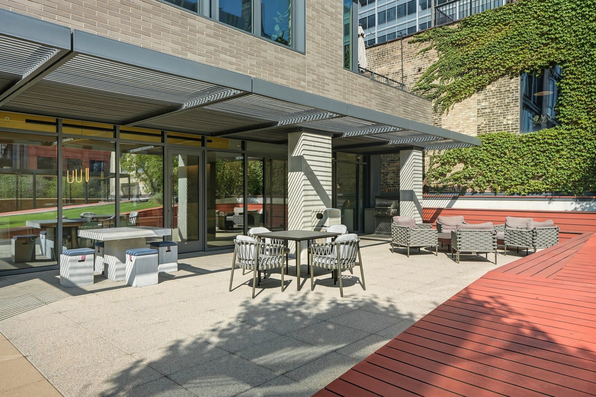 Chicago Condo: 623 W Lake St