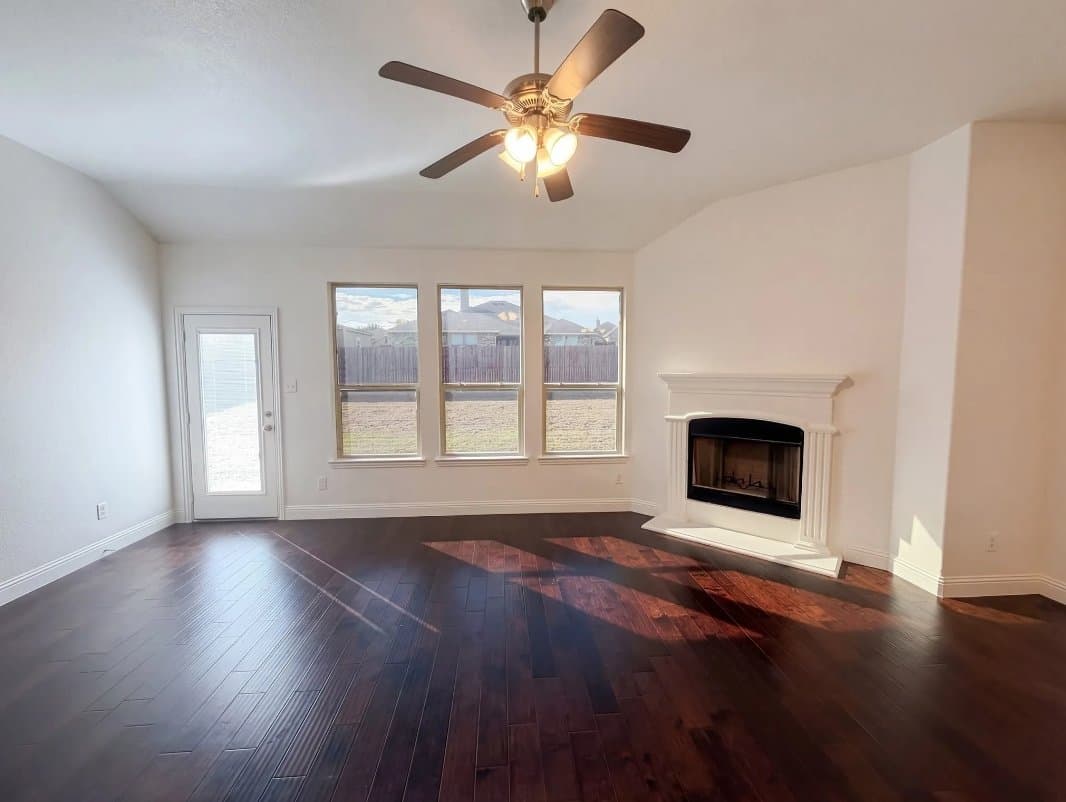 Fort Worth House: 3717 Dutch Iris Ln