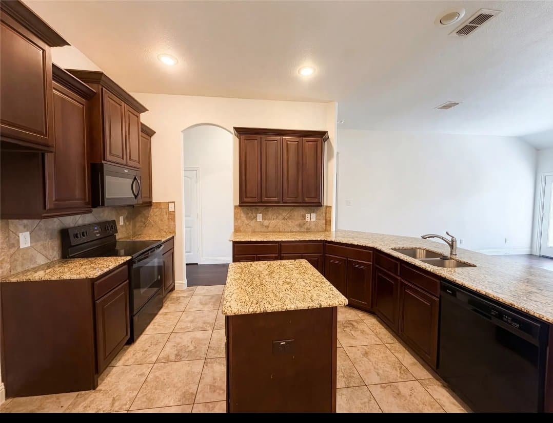 Fort Worth House: 3717 Dutch Iris Ln