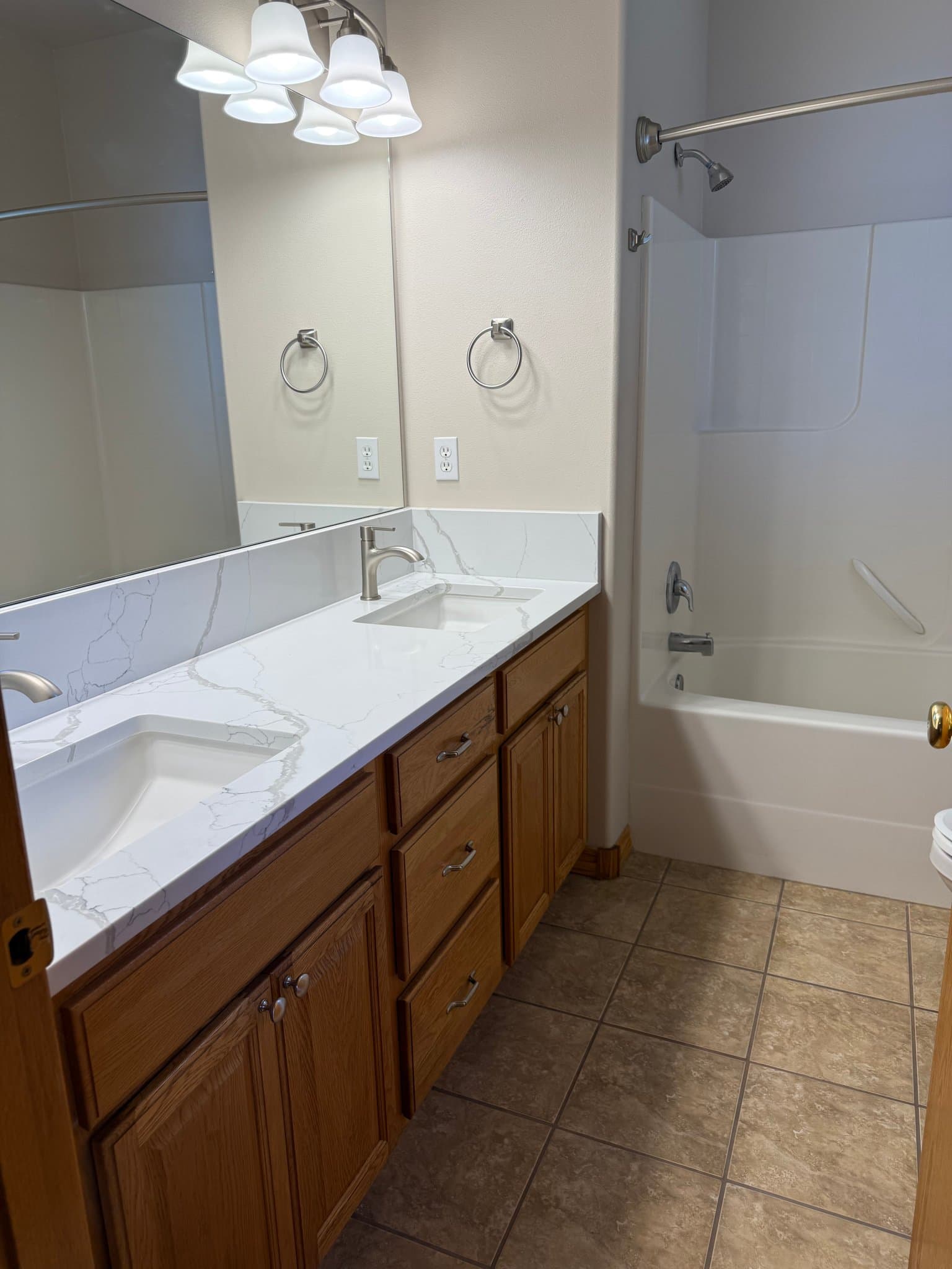 Yakima Townhome: 7001 Loren Pl