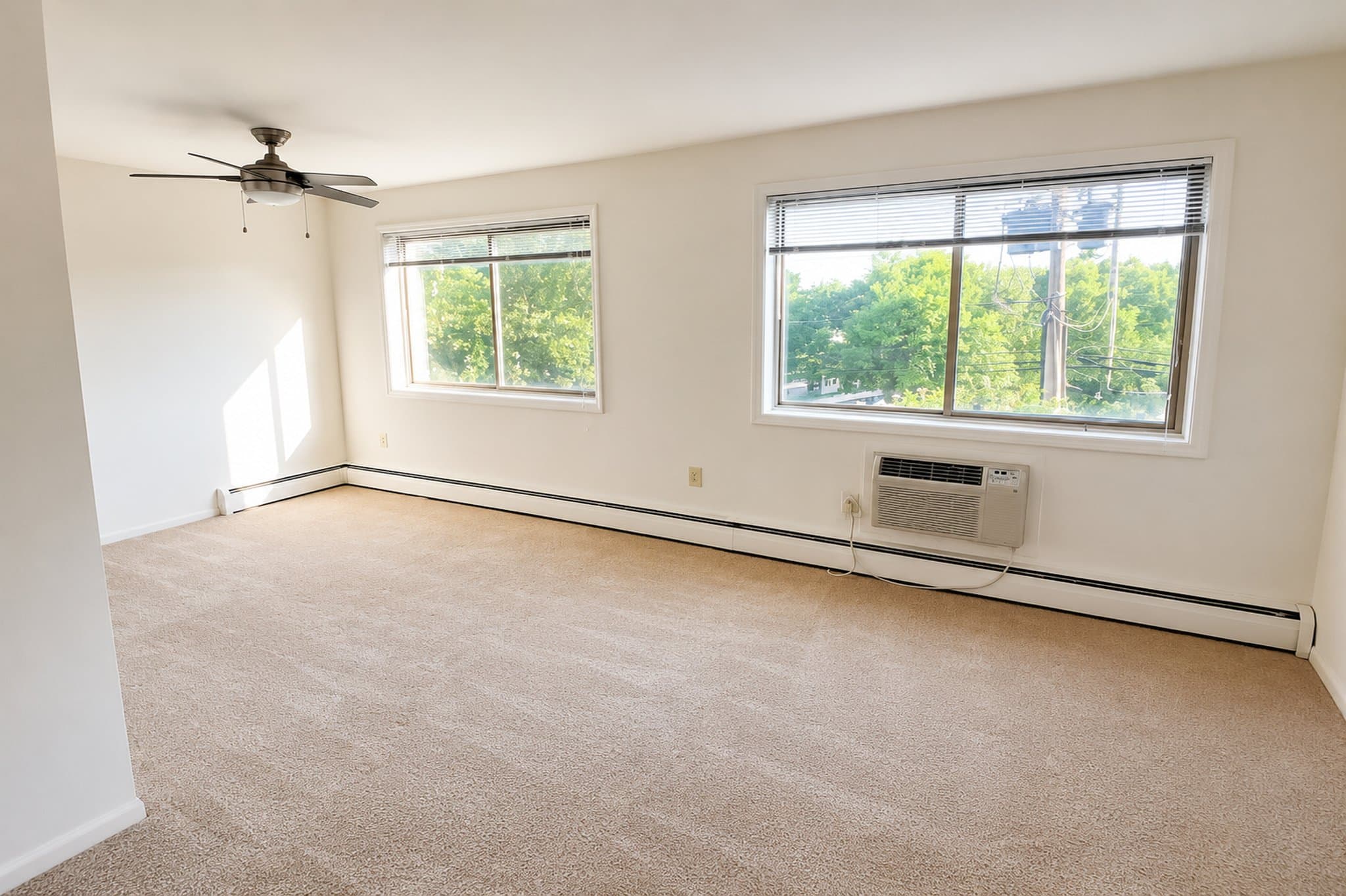 Washington Apartment: 4465 MacArthur Blvw NW