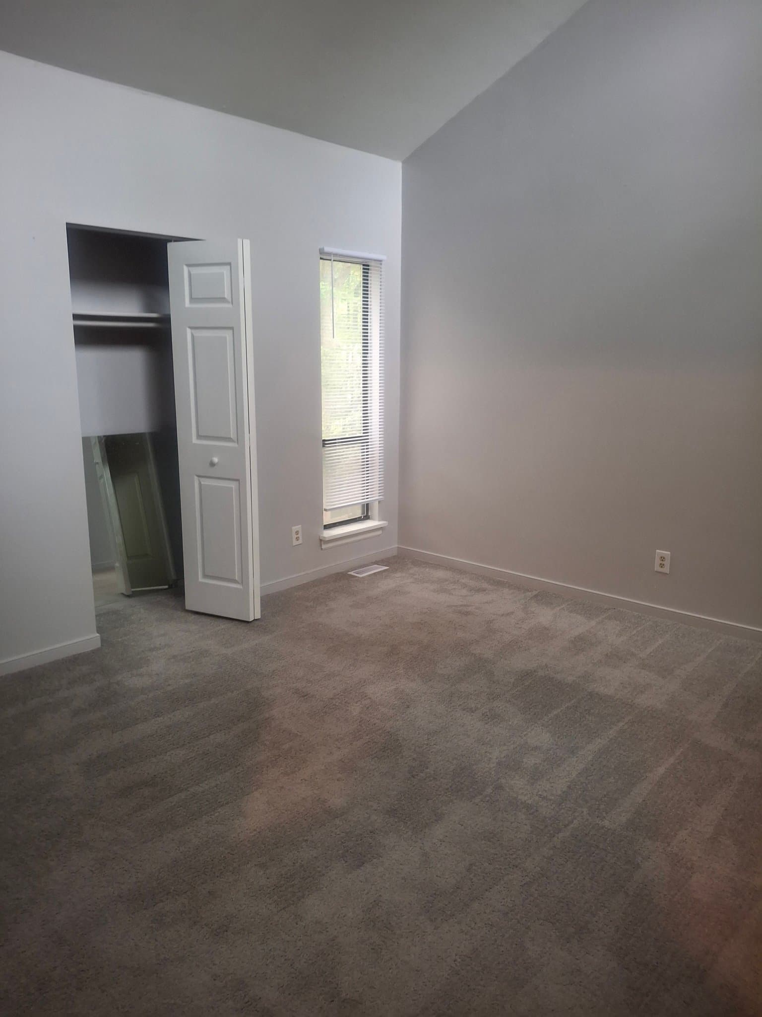 Richmond House: 704 Gordon School Ct