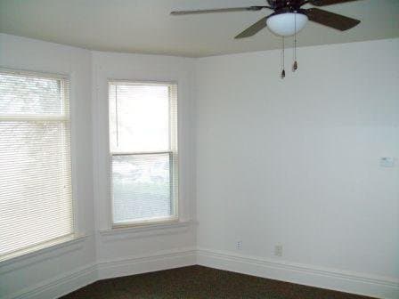 Winona Single Room: 266 1/2 East Sanborn St