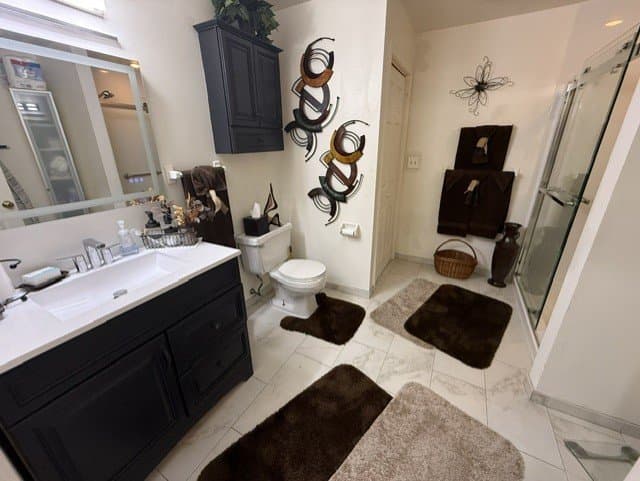 Stratford Apartment: 510 E Main St