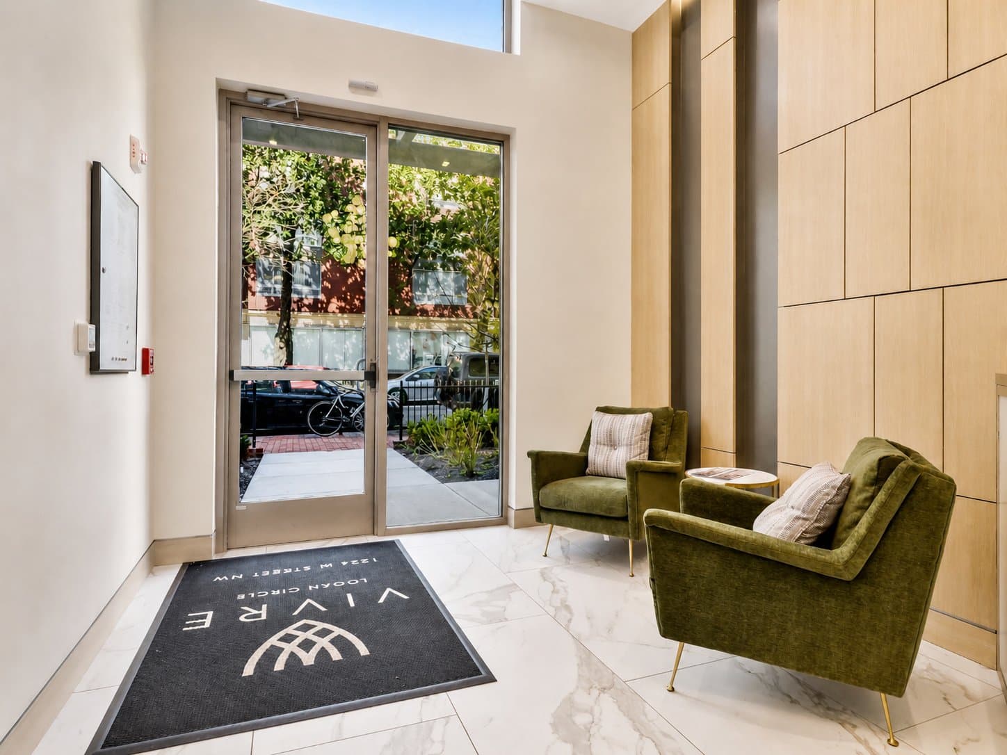 Washington Apartment: 1224 M St NW