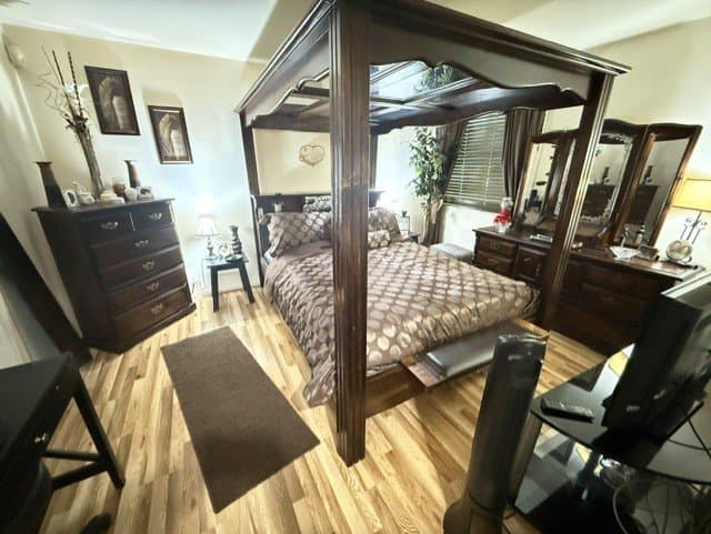 Stratford Apartment: 510 E Main St