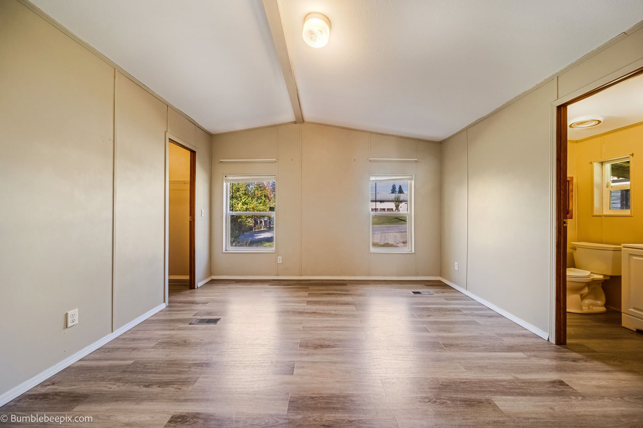 Oldtown Other: 221 E 4th St S