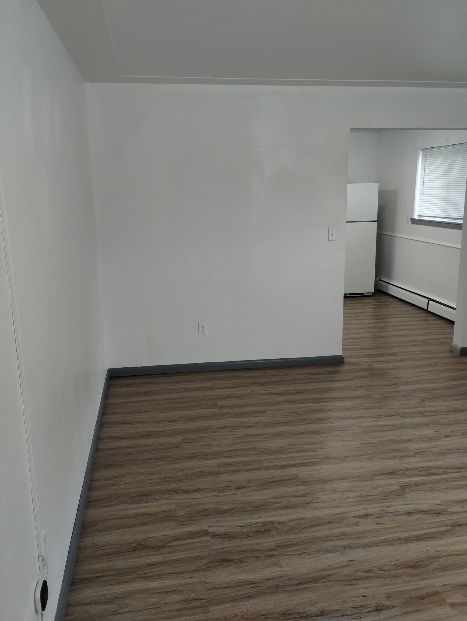 Braham Apartment: 320 4th ST SE