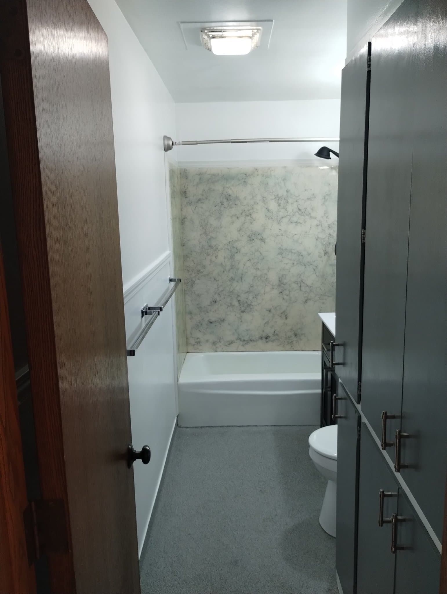 Braham Apartment: 320 4th ST SE