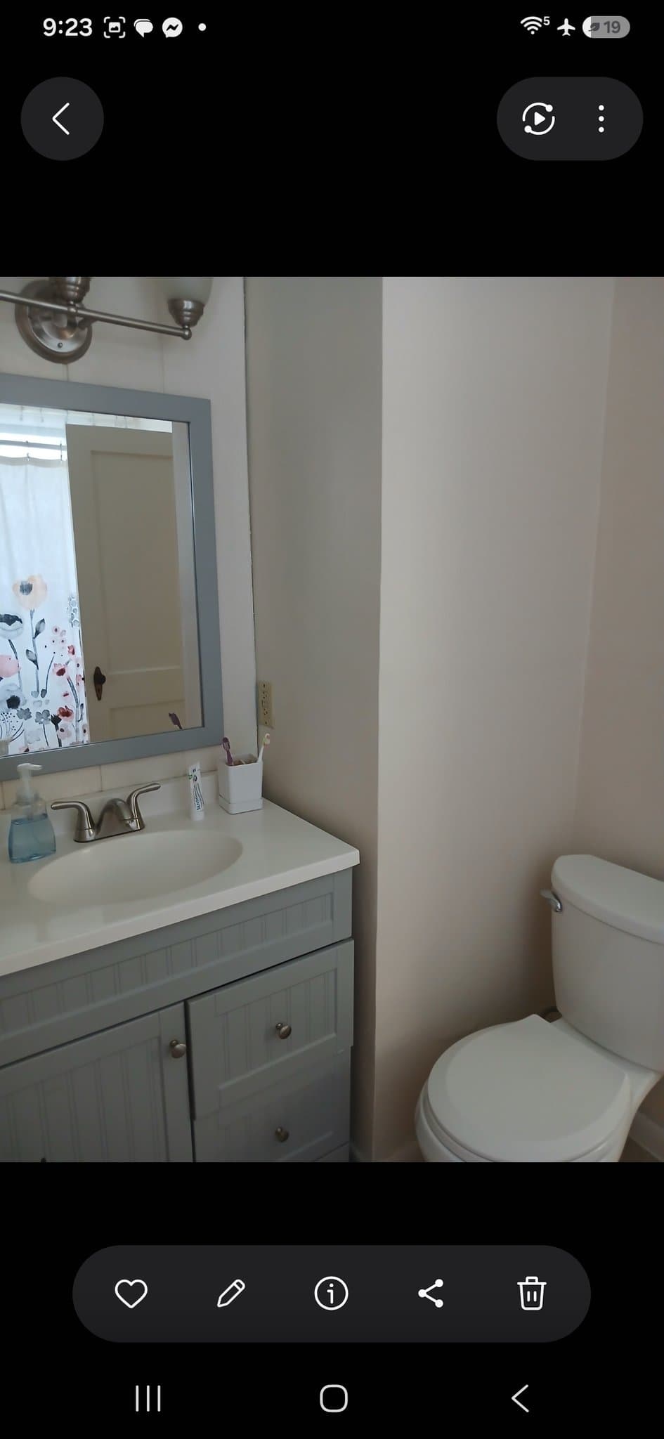 Columbia House: 3211 Bagnal Dr