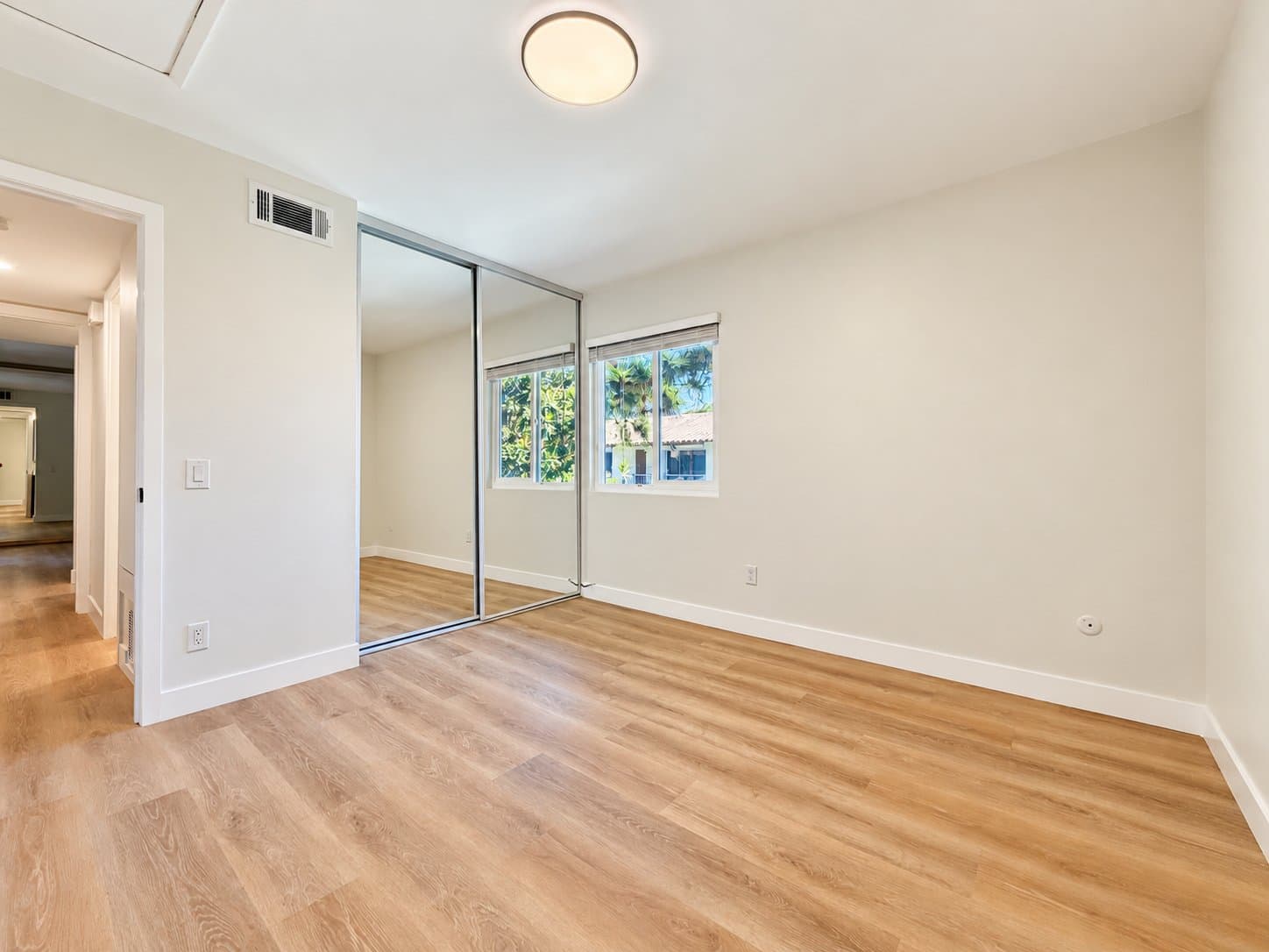 San DIego Condo: 6049 Rancho Mission Rd