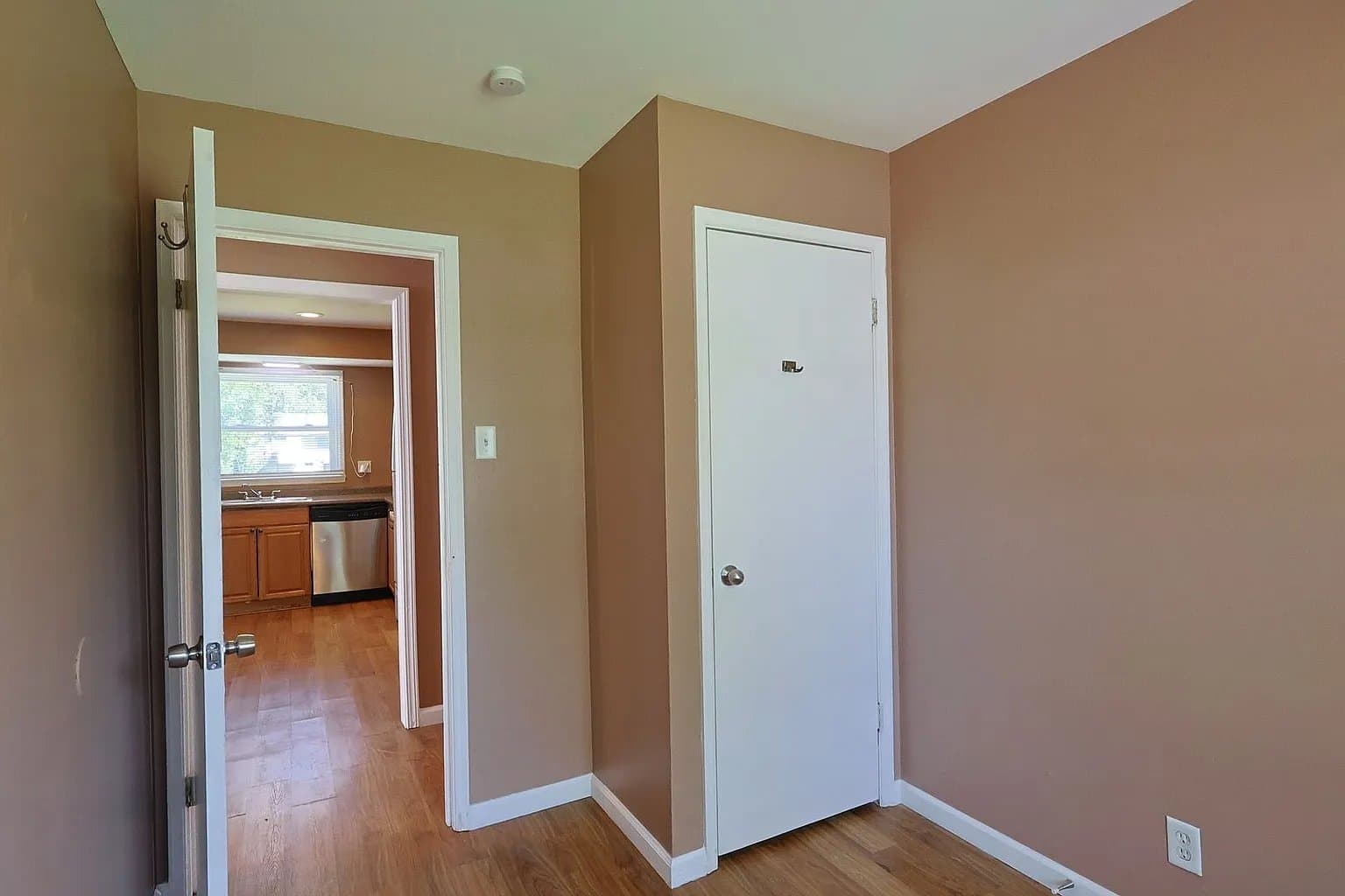 Saint Louis House: 325 Caithness Rd