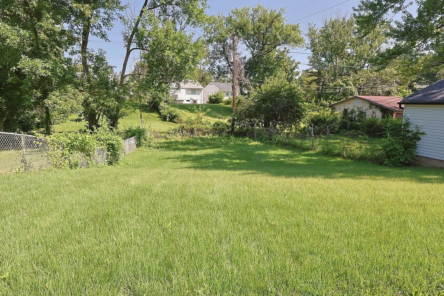 Saint Louis House: 325 Caithness Rd