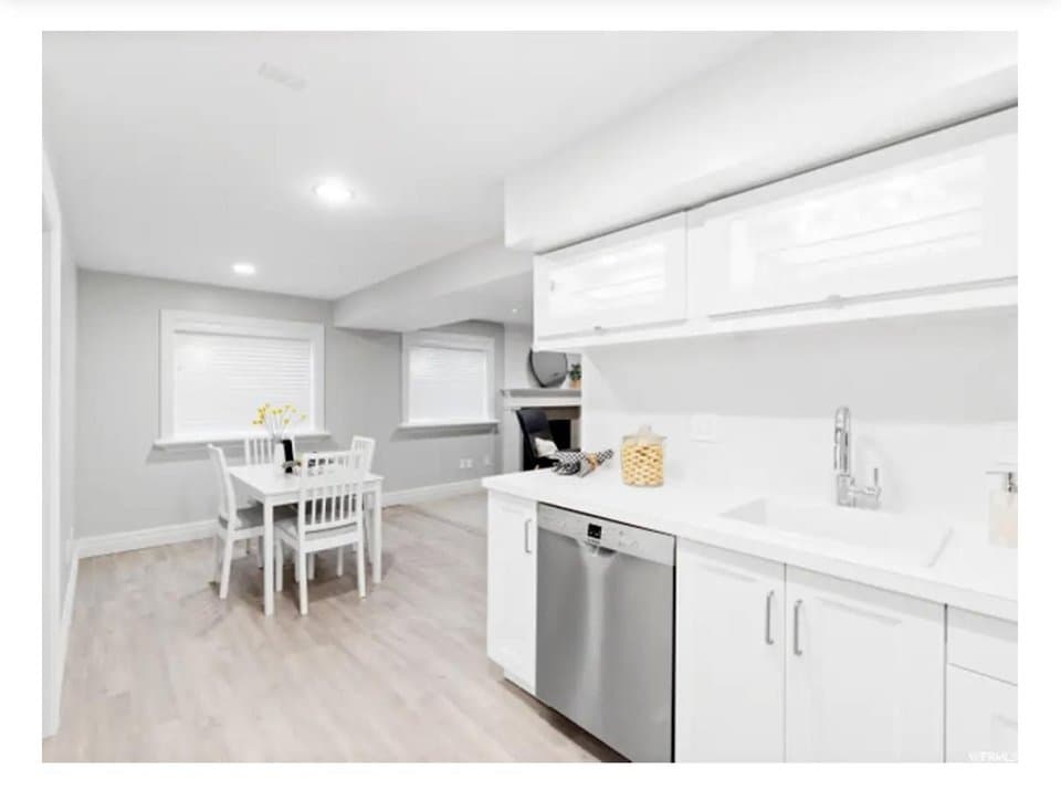 Cottonwood Heights House: 7058 S. Brookhill Drive