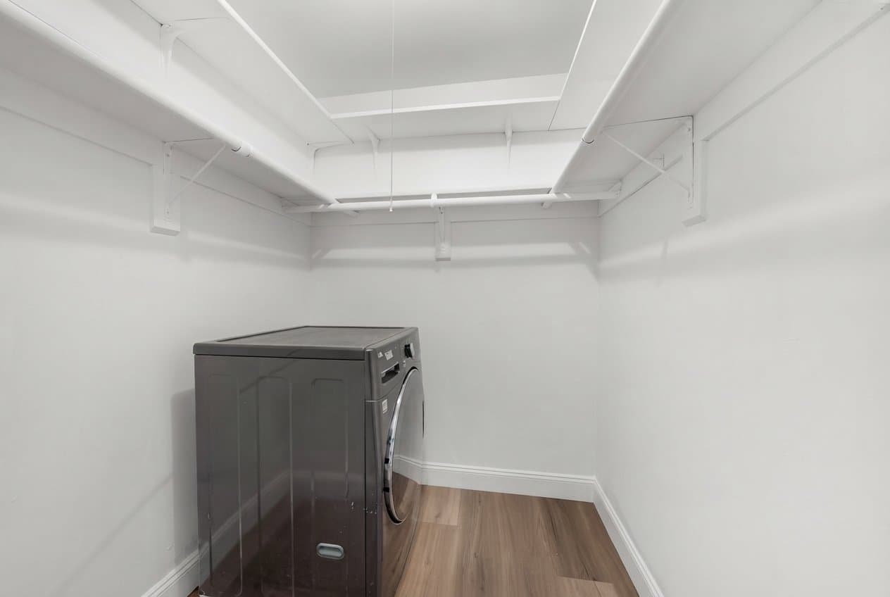 Hillsborough Condo: 798 Eves Dr