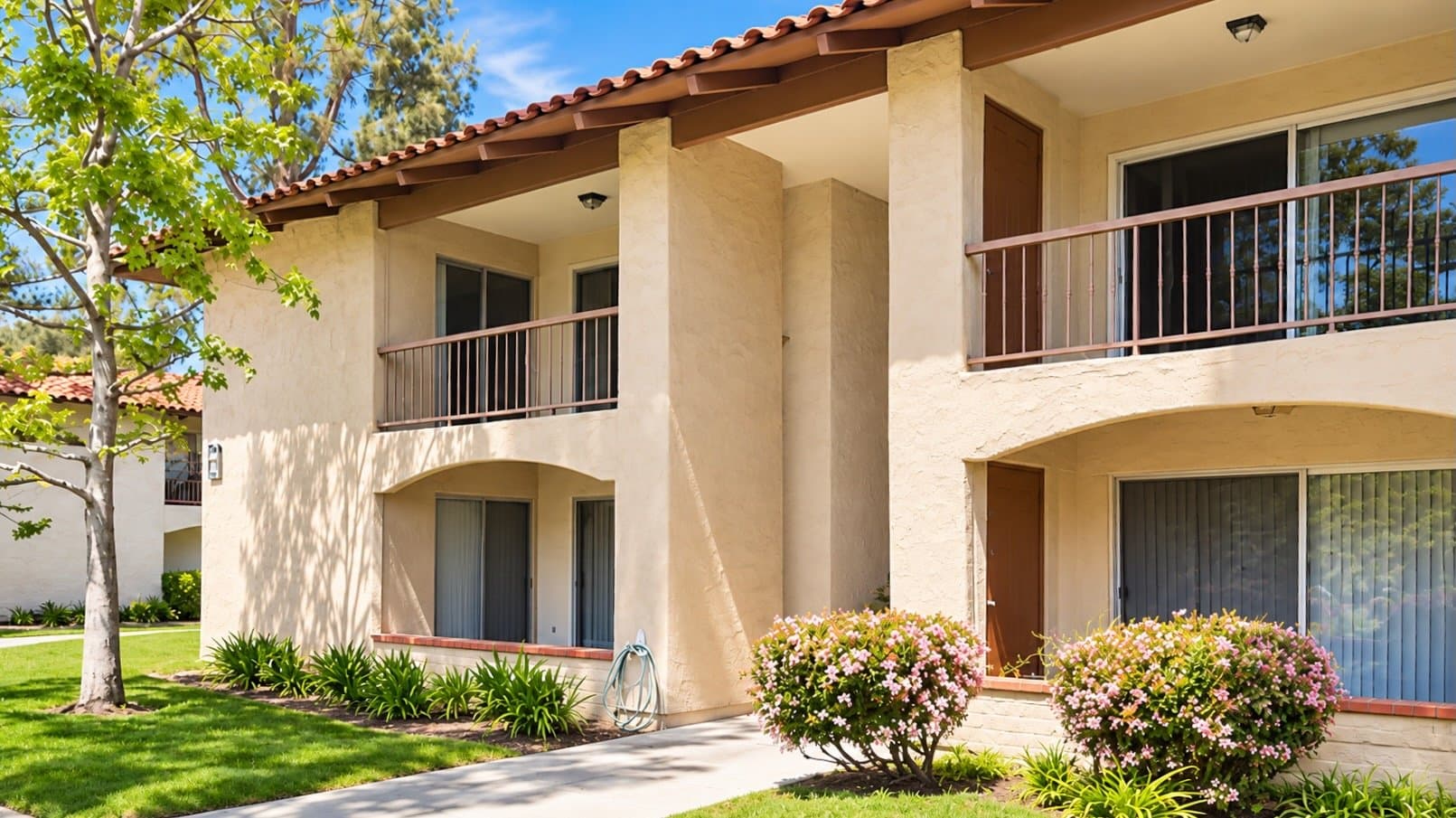 San DIego Condo: 6049 Rancho Mission Rd