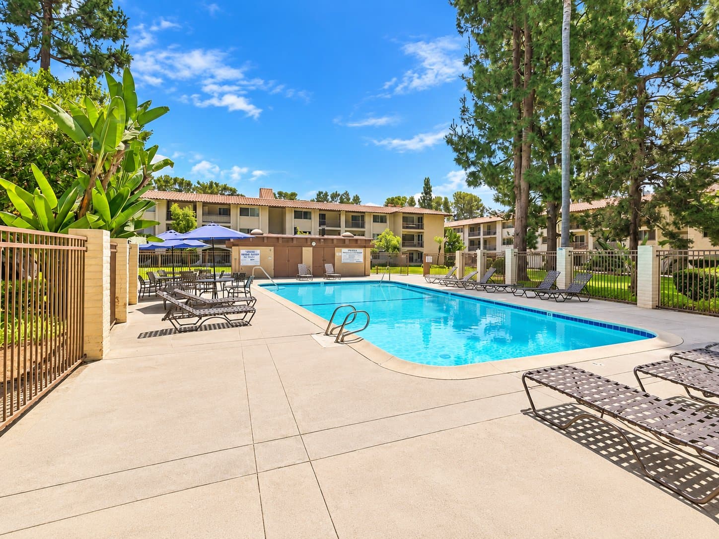 San DIego Condo: 6049 Rancho Mission Rd