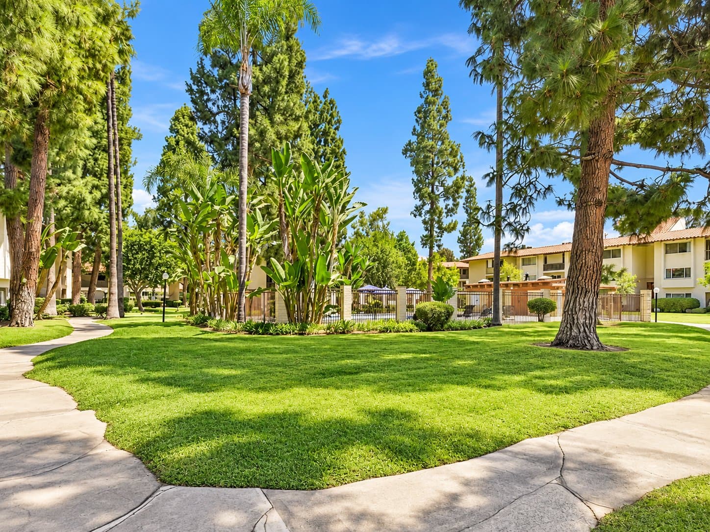 San DIego Condo: 6049 Rancho Mission Rd