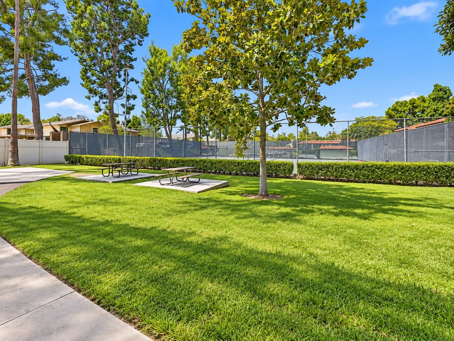 San DIego Condo: 6049 Rancho Mission Rd