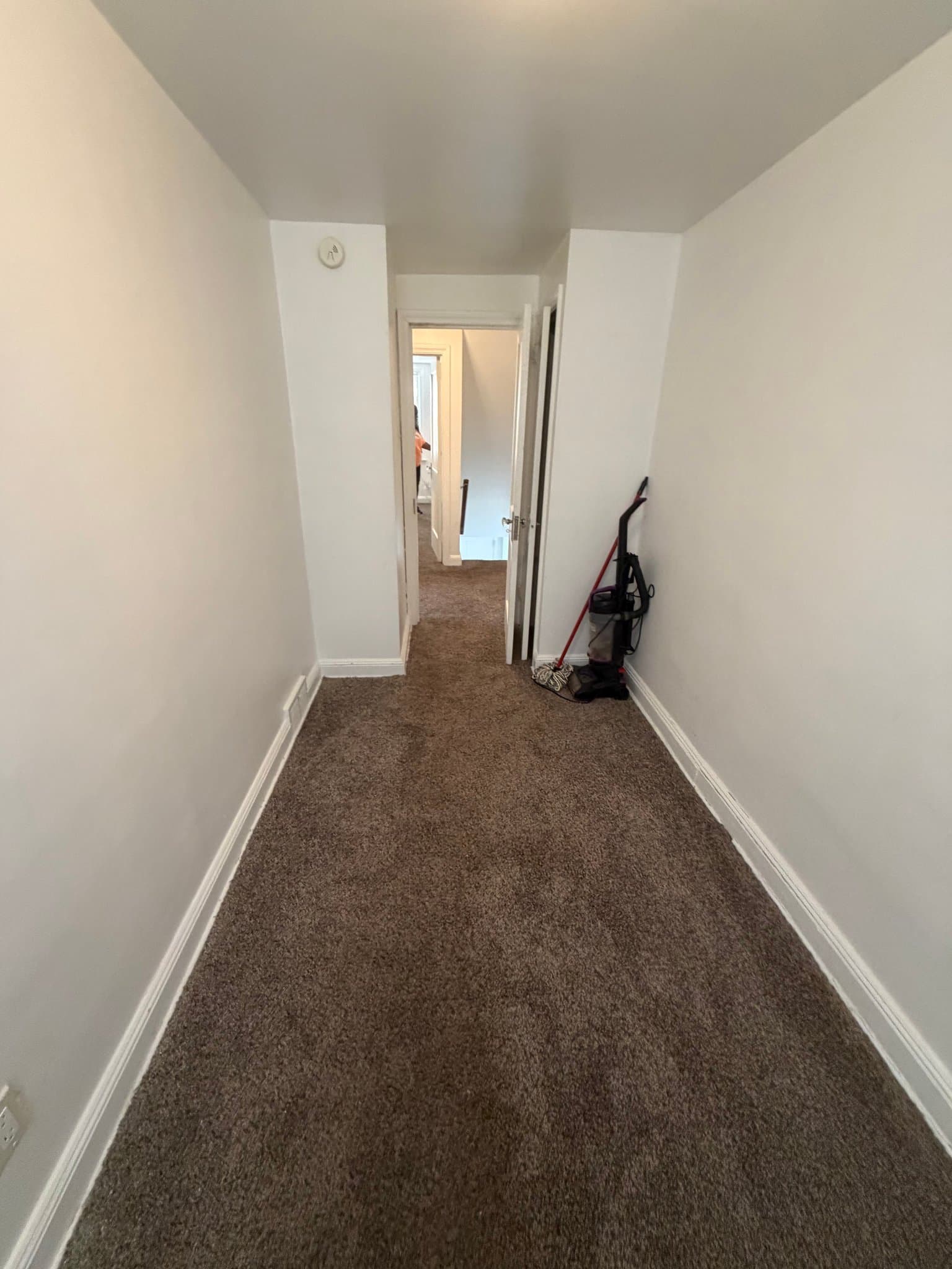 Chester House: 142 W 21st St