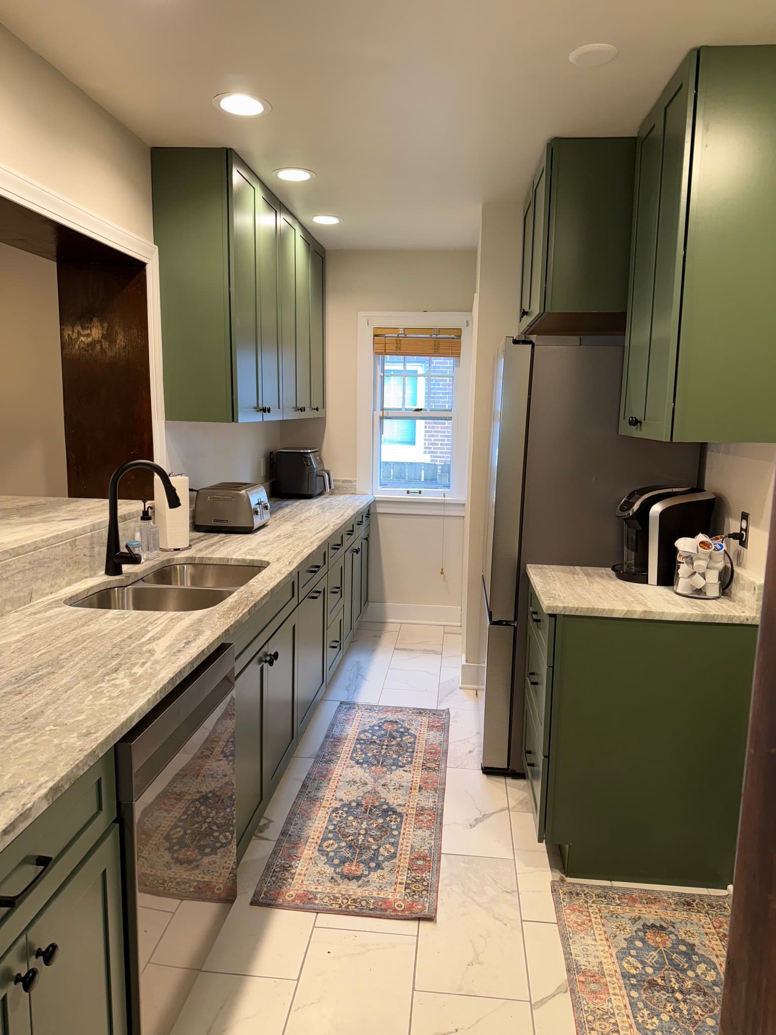 Urbana Single Room: 612 W Washington