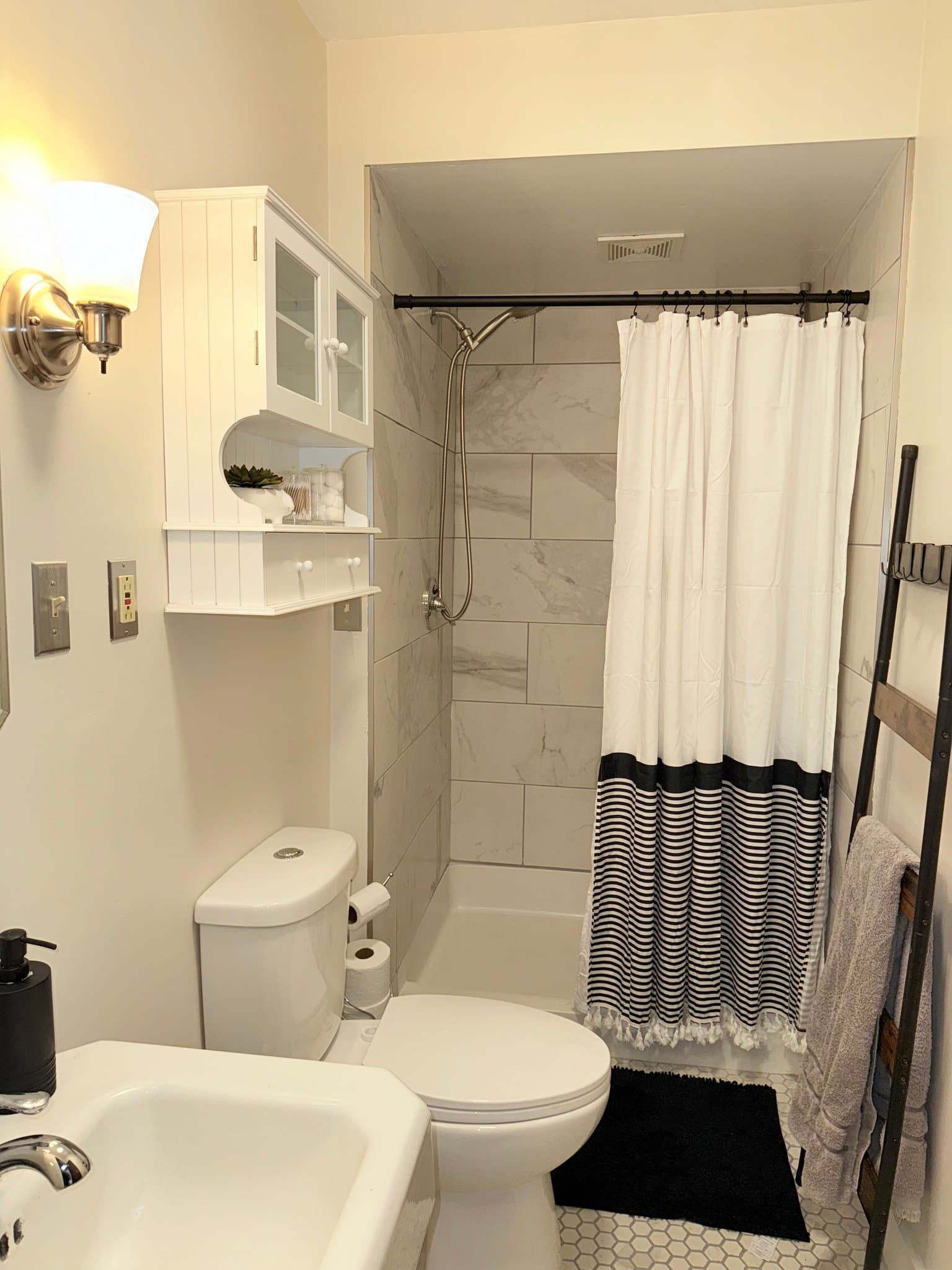 Urbana Single Room: 612 W Washington