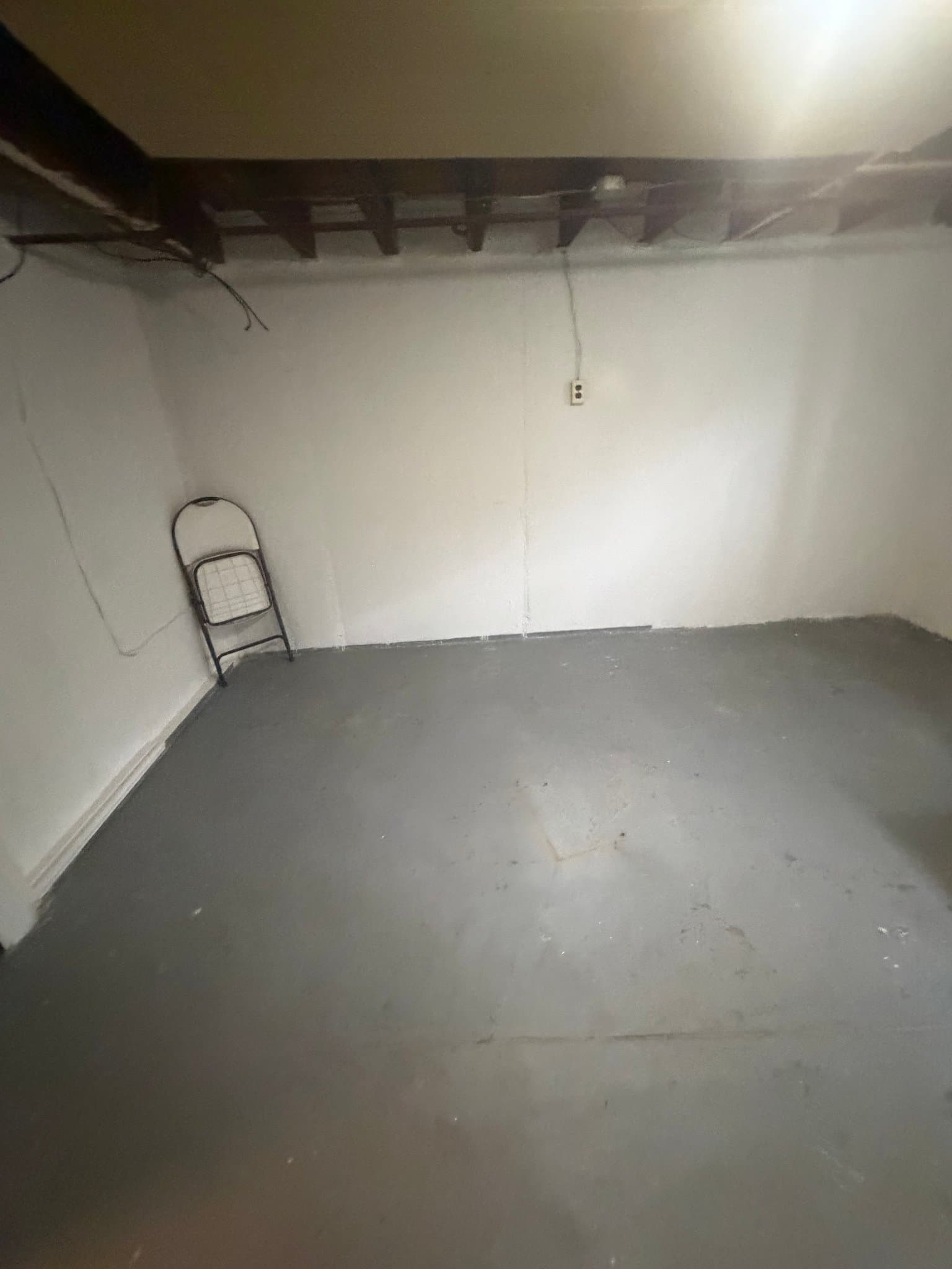 Chester House: 142 W 21st St
