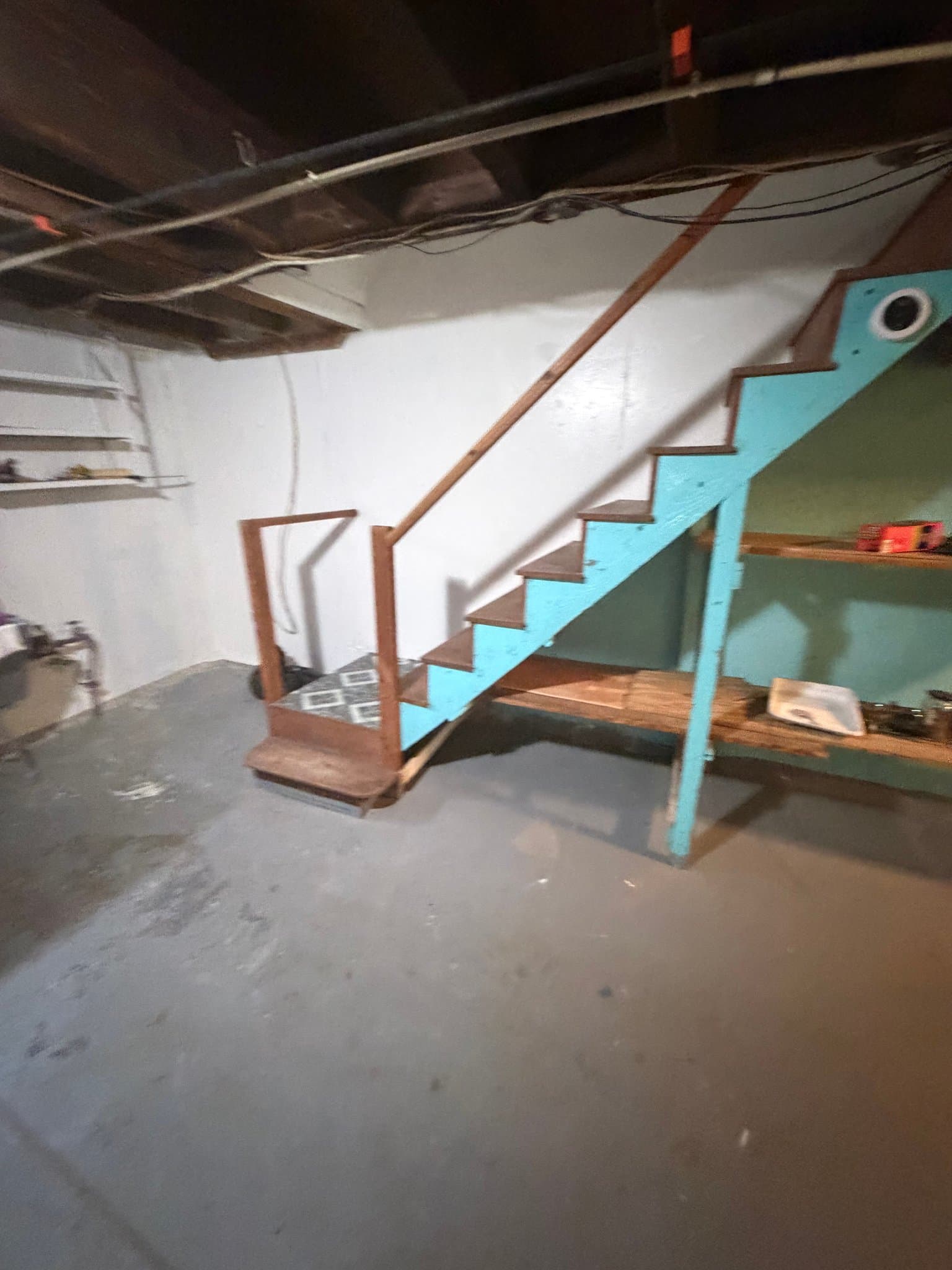 Chester House: 142 W 21st St
