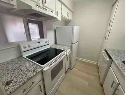 Houston Condo: 8427 Hearth Dr