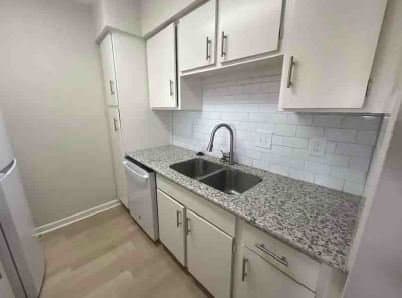Houston Condo: 8427 Hearth Dr